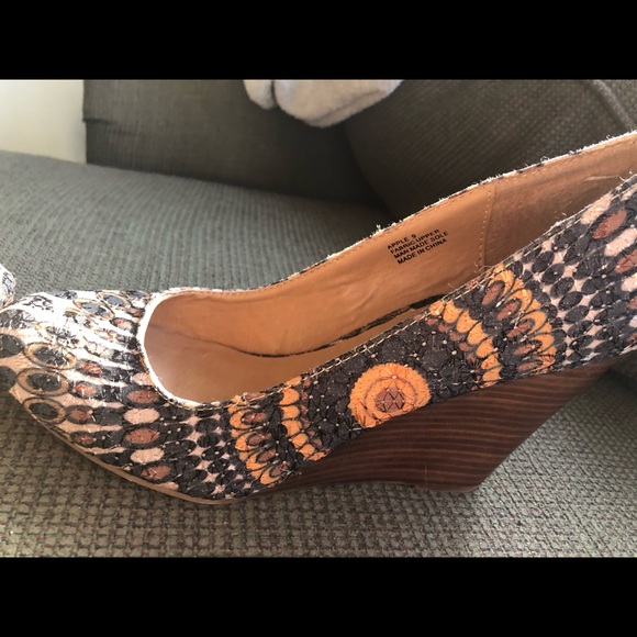 Wedges - Picture 2 of 5